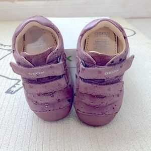 Geox toddler’s purple sneakers size 6.5 US
